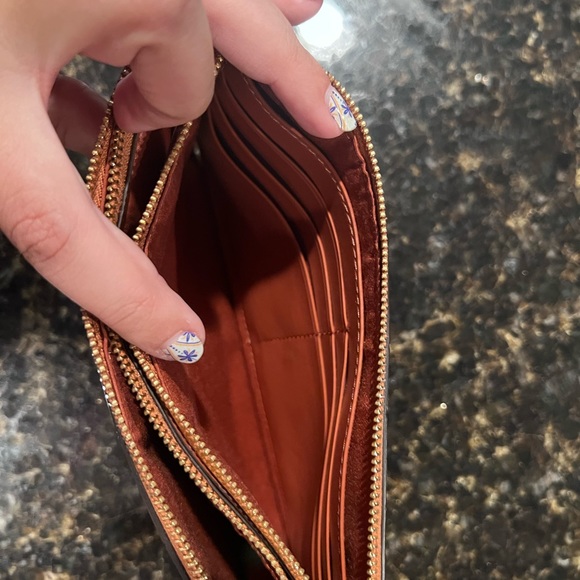 Authentic Coach wristlet - Picture 6 of 7